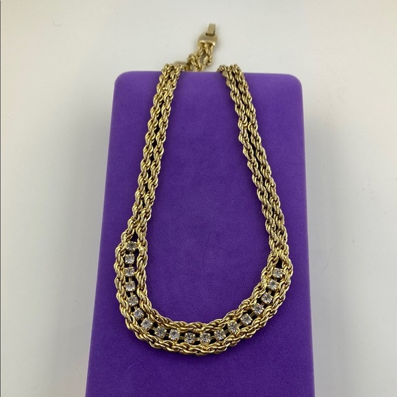 💛 Vintage Gold Plated Crystal Necklace - Picture 2 of 5